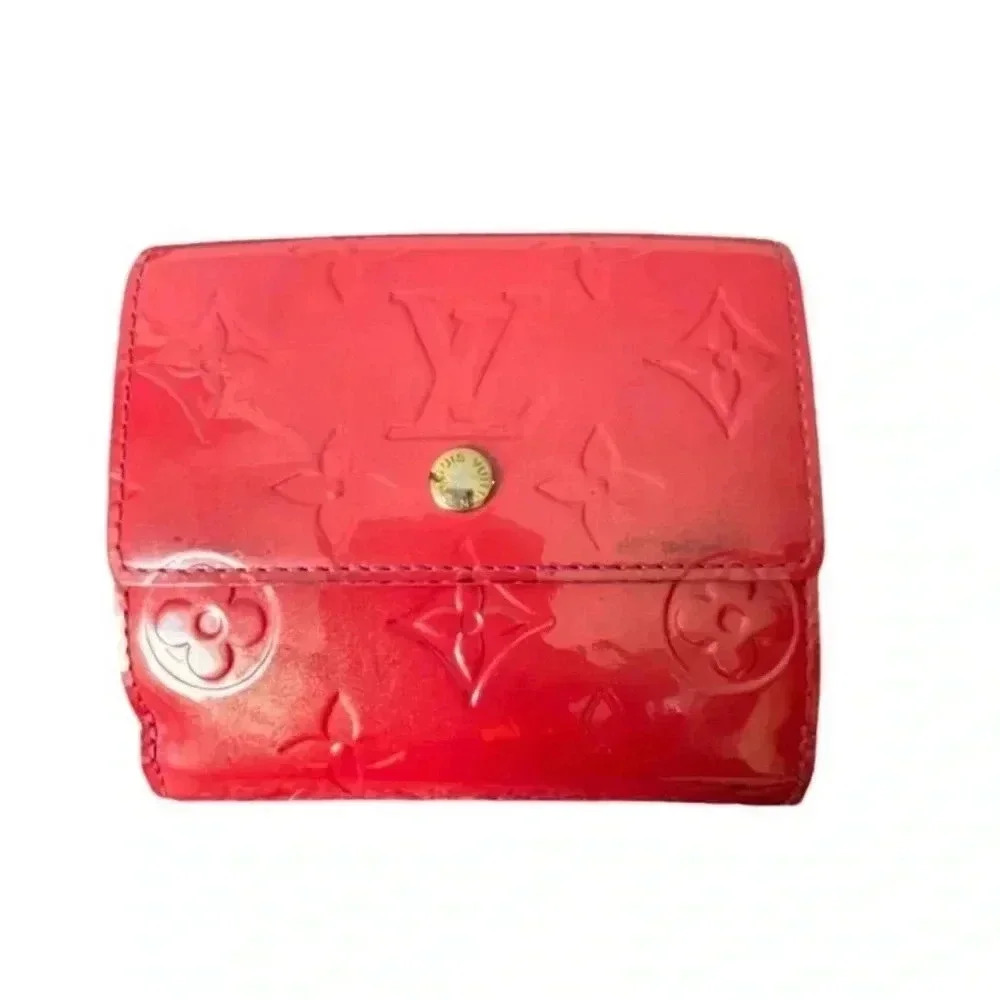 Louis Vuitton Women's Red Vernis Elise Wallet Logo Accents